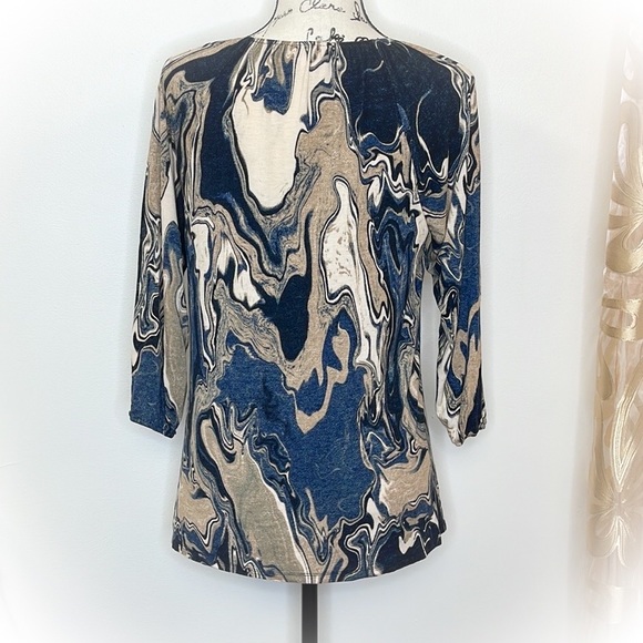 💕Super cute marbled Lularoe Blouse 3/4 sleeve💕 - Picture 8 of 16